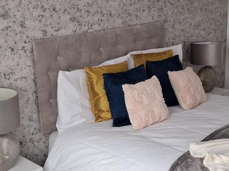 Shm Stays Leicester. Newly Renovated!! 15 Min Drive From City Centre, University. 9 Min Drive To Leicester City Stadium, 5 Min Drive To M1 & M69. 2 Min Walk To Bus Stop. Екстериор снимка