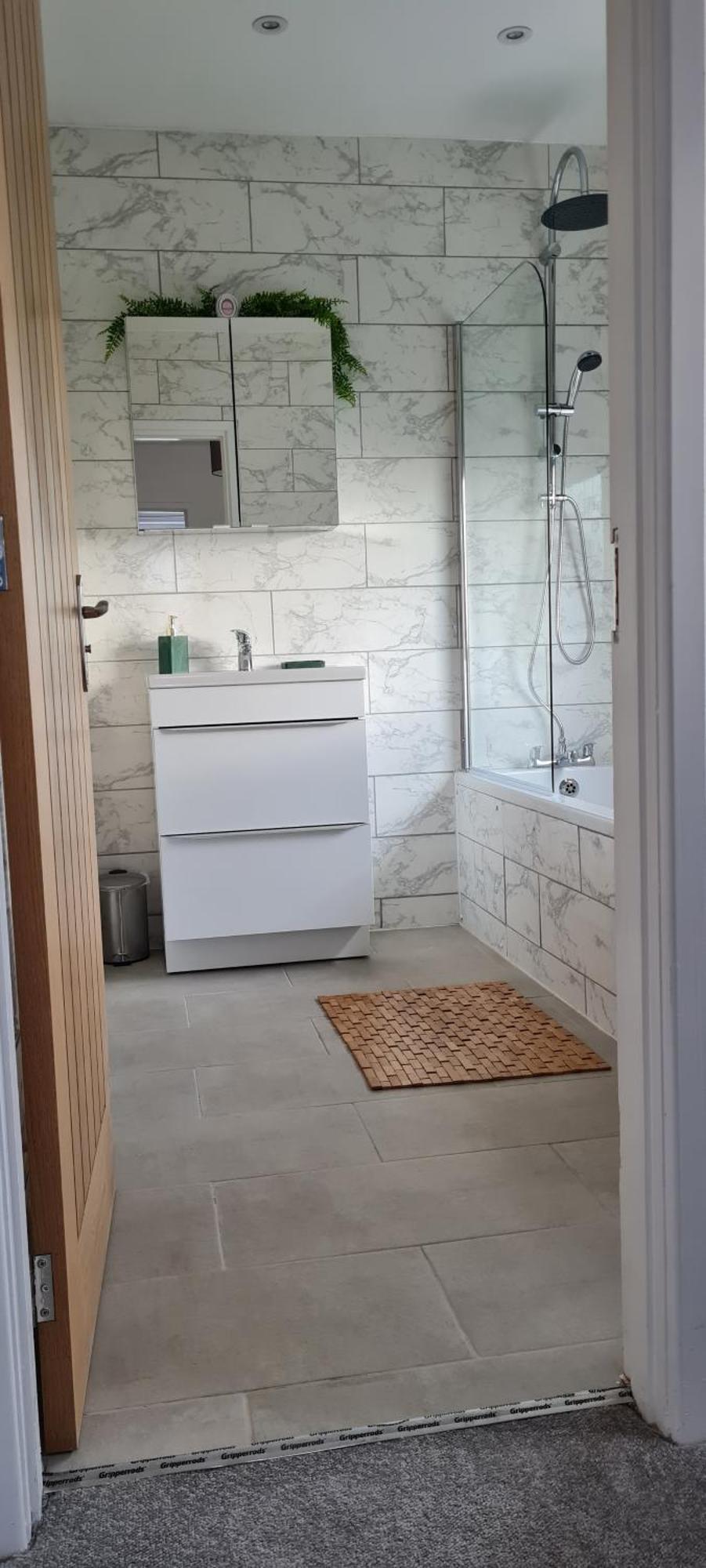 Shm Stays Leicester. Newly Renovated!! 15 Min Drive From City Centre, University. 9 Min Drive To Leicester City Stadium, 5 Min Drive To M1 & M69. 2 Min Walk To Bus Stop. Екстериор снимка